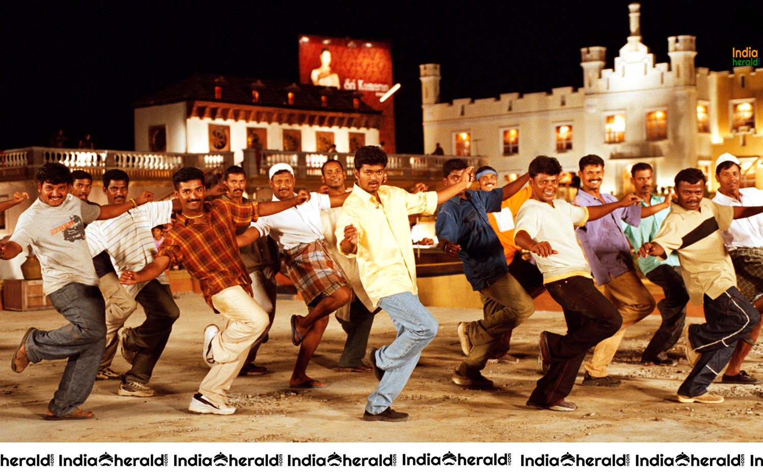 Rare and Unseen Photos of 2004 Blockbuster Okkadu Remake featuring Vijay and Trisha Set 3