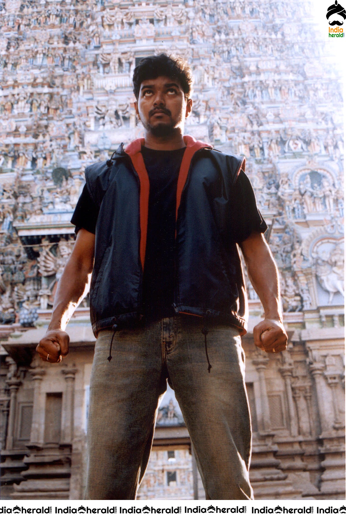 Rare and Unseen Photos of 2004 Blockbuster Okkadu Remake featuring Vijay and Trisha Set 5