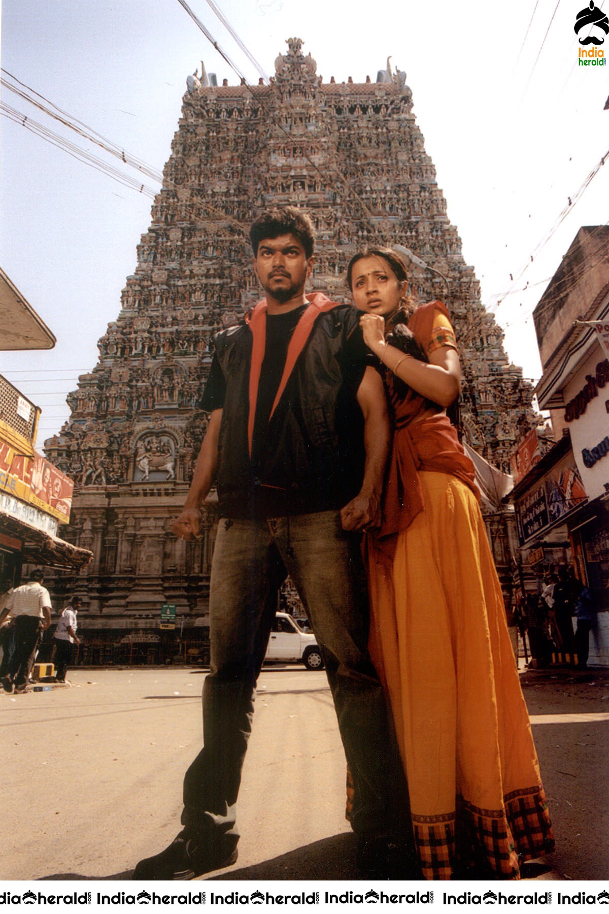 Rare and Unseen Photos of 2004 Blockbuster Okkadu Remake featuring Vijay and Trisha Set 5