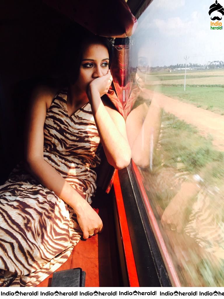 Rare and Unseen Photos of Anchor Anjana Rangan Set 1