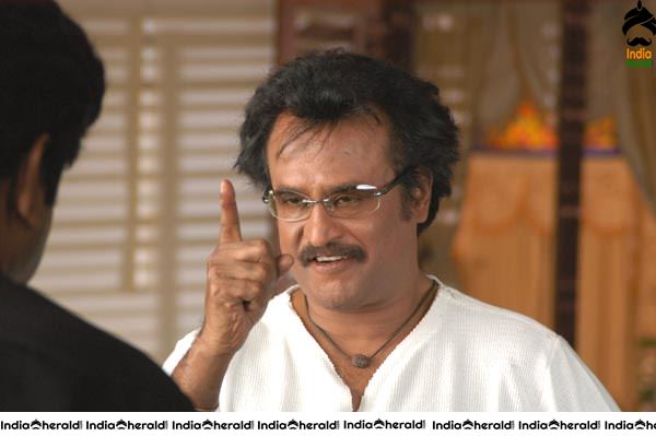 Rare and Unseen Photos of Chandramukhi Movie Set 1