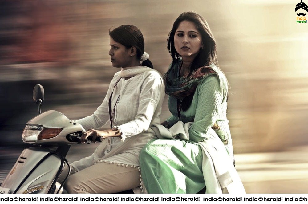 Rare and Unseen Photos of Irandaam Ulagam Movie Set 1