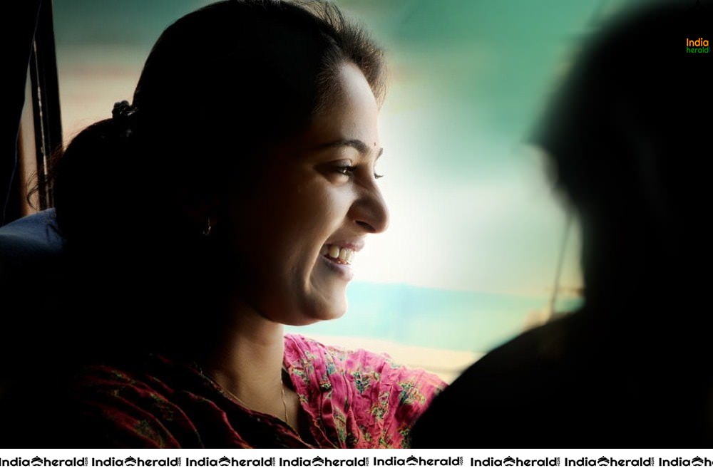 Rare and Unseen Photos of Irandaam Ulagam Movie Set 1