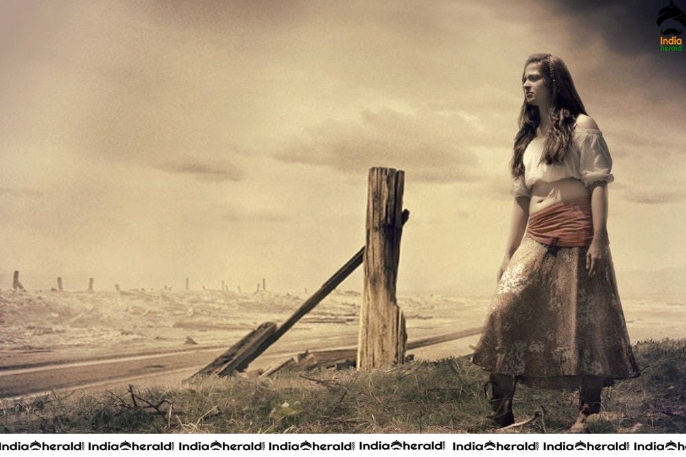 Rare and Unseen Photos of Irandaam Ulagam Movie Set 3