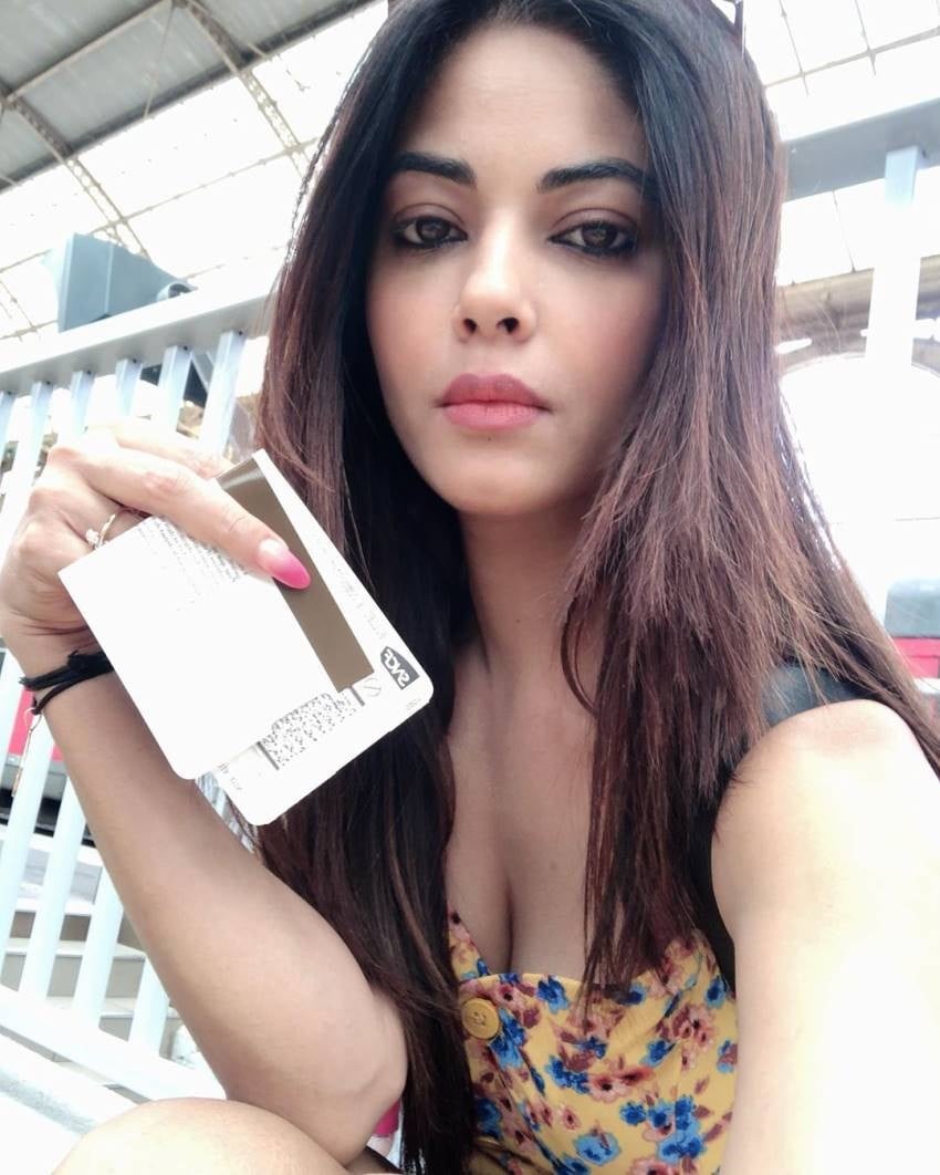 Rare And Unseen Photos Of Meera Chopra Set 1