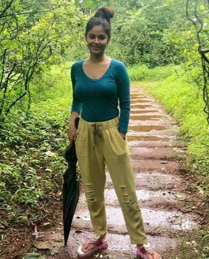 Rare And Unseen Photos Of Meera Chopra Set 2