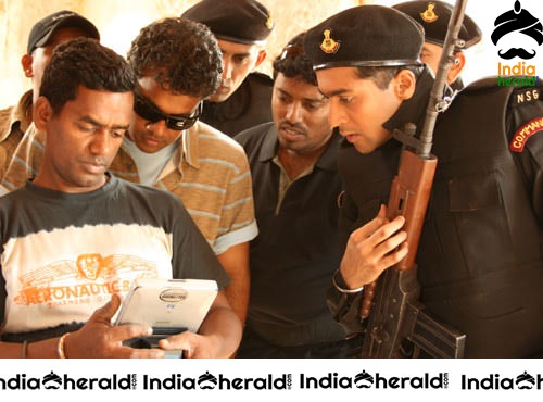 Rare and Unseen Photos of Suriya in Vaaranam Aayiram Set 1