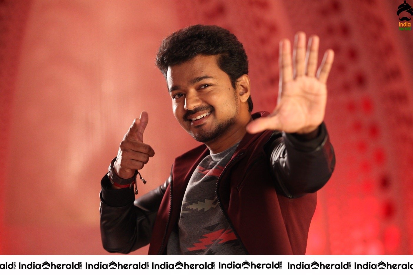 Rare and Unseen Photos of Vijay and Kajal Aggarwal from Jilla movie Set 3