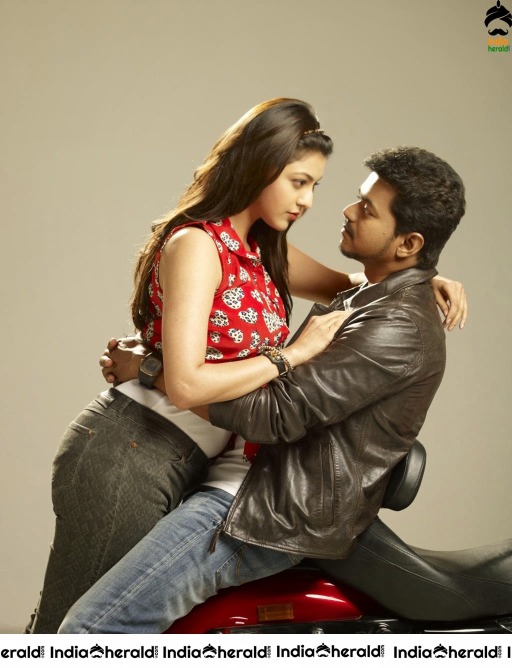 Rare and Unseen Photos of Vijay and Kajal Aggarwal from Jilla movie Set 3