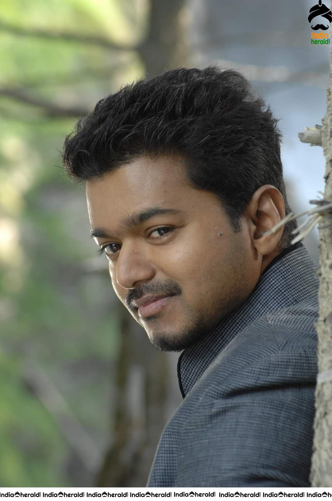 Rare and Unseen Photos of Vijay and Kajal from Thuppakki Movie Set 5