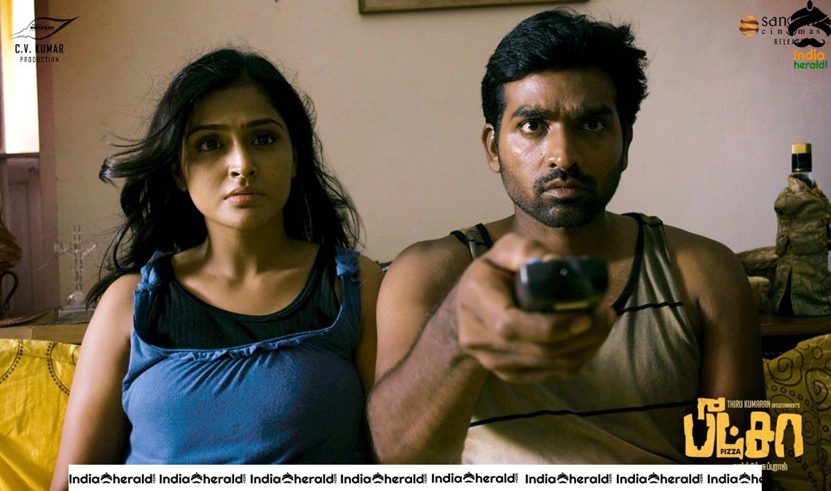 Rare and Unseen Photos of Vijay Sethupathi and Remya Nambeesan starrer Pizza Set 4