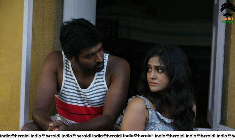 Rare and Unseen Photos of Vijay Sethupathi and Remya Nambeesan starrer Pizza Set 4