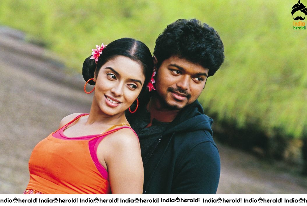 Rare and Unseen Stills of 2005 Blockbuster Tamil movie Sivakasi Set 2