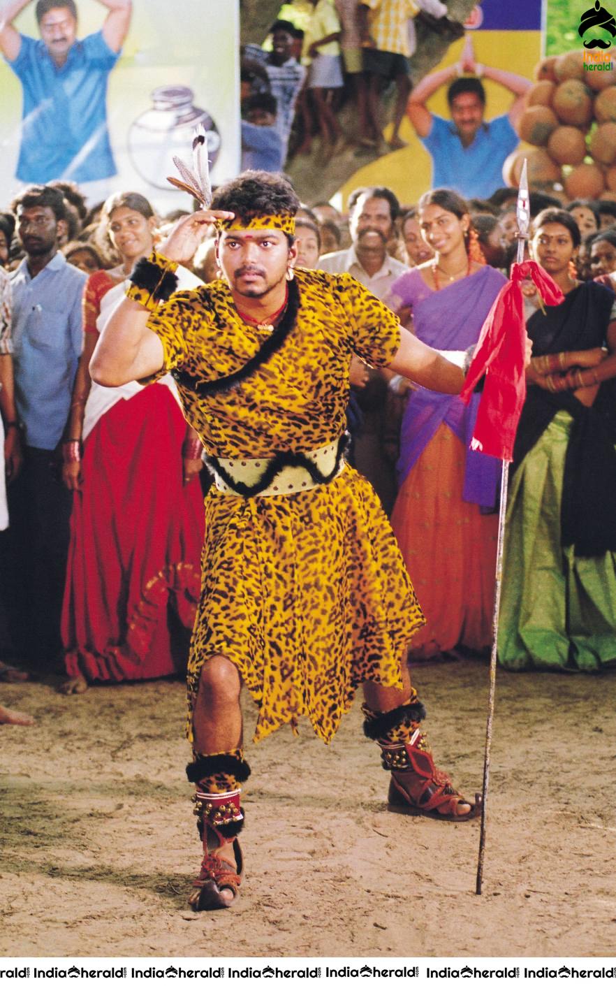 Rare and Unseen Stills of 2005 Blockbuster Tamil movie Sivakasi Set 4
