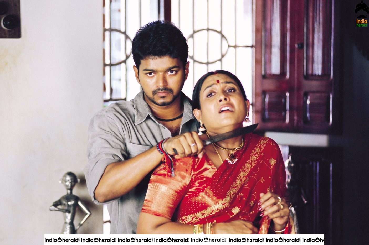 Rare and Unseen Stills of 2005 Blockbuster Tamil movie Sivakasi Set 4