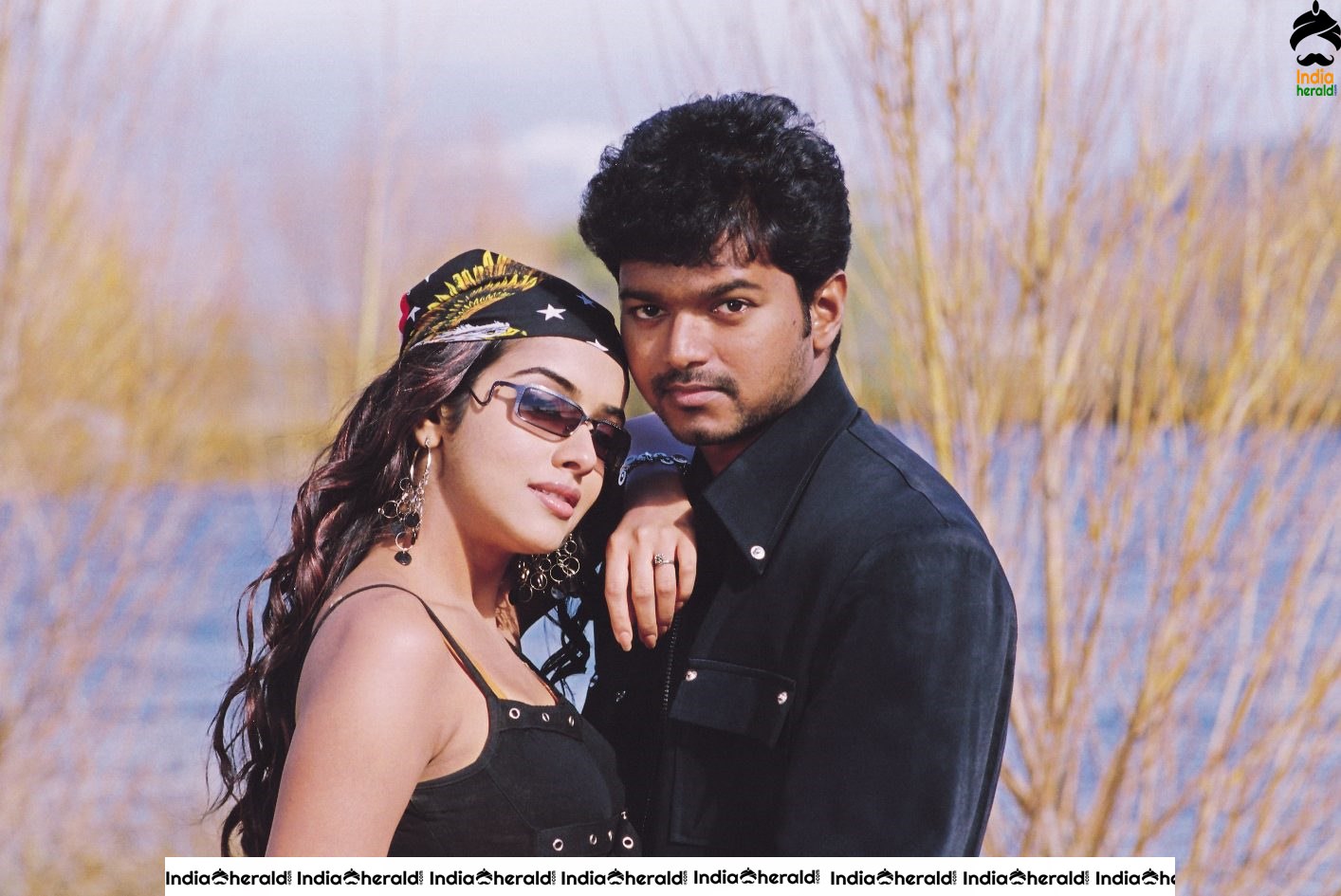 Rare and Unseen Stills of 2005 Blockbuster Tamil movie Sivakasi Set 5