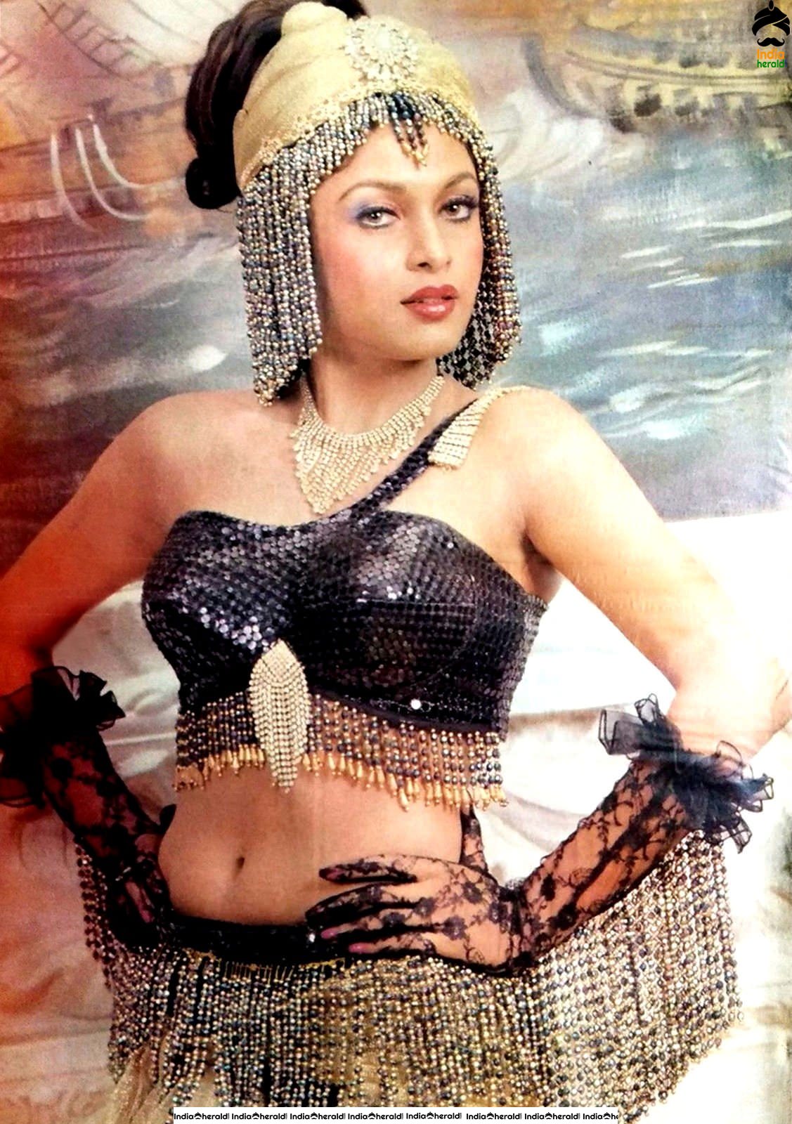 Rare Hot and Unseen Vintage Clicks of Ramya Krishnan to spice your mood Set 3