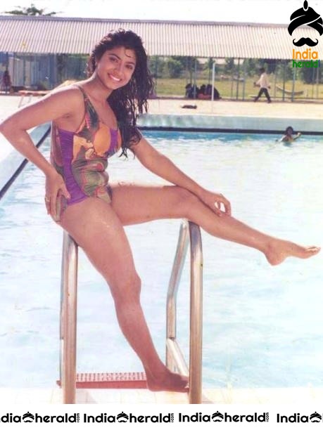 Rare Hot Old clicks of 90s actresses Set 2