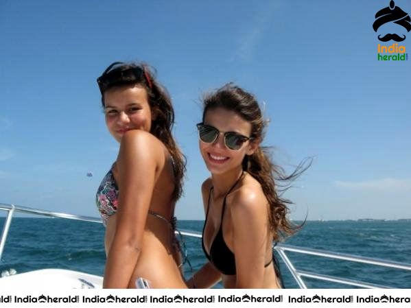 Rare Hot Photos of Victoria Justice with her Half Sister