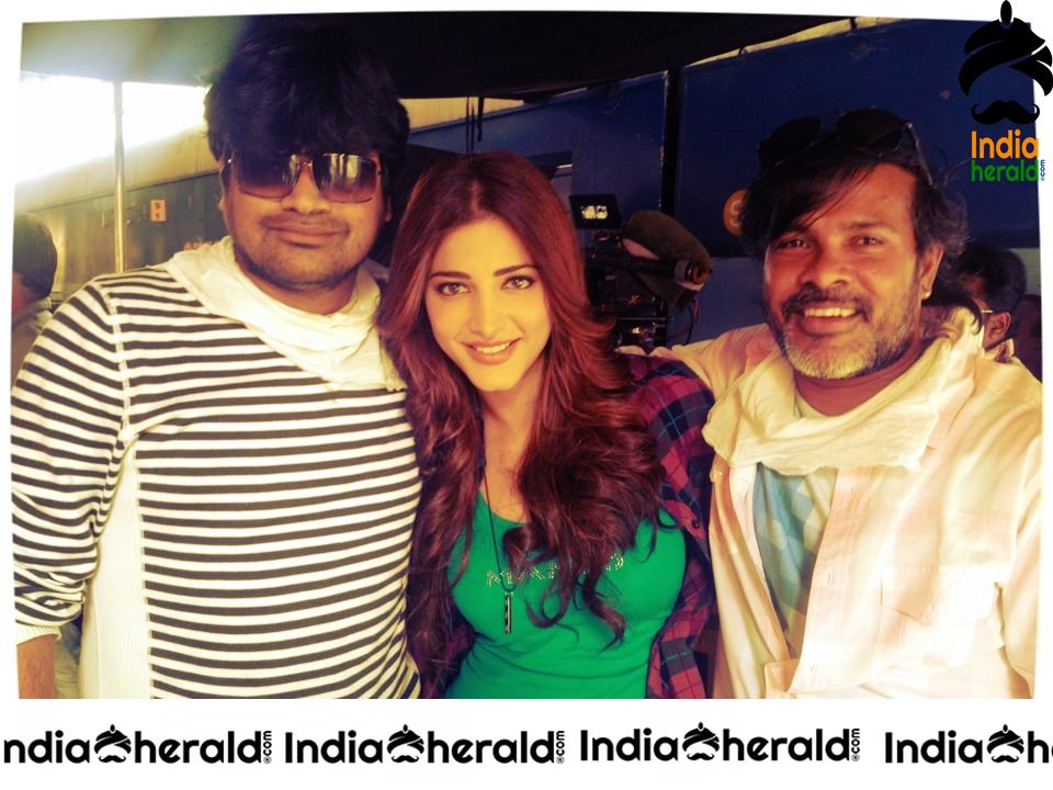 Rare Photos Collection of Shruti Haasan as her Birthday Special Set 3