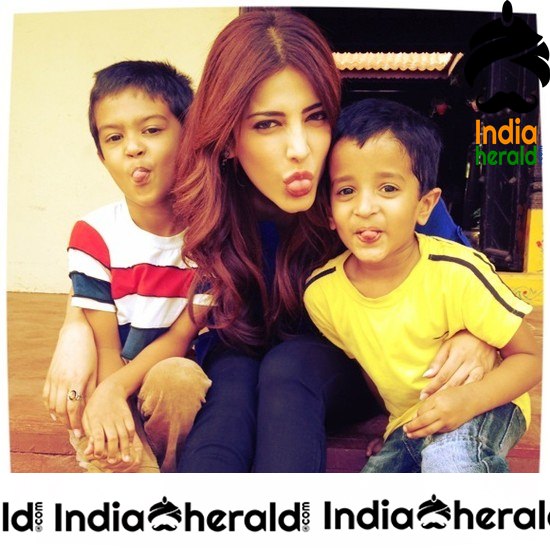 Rare Photos Collection of Shruti Haasan as her Birthday Special Set 3