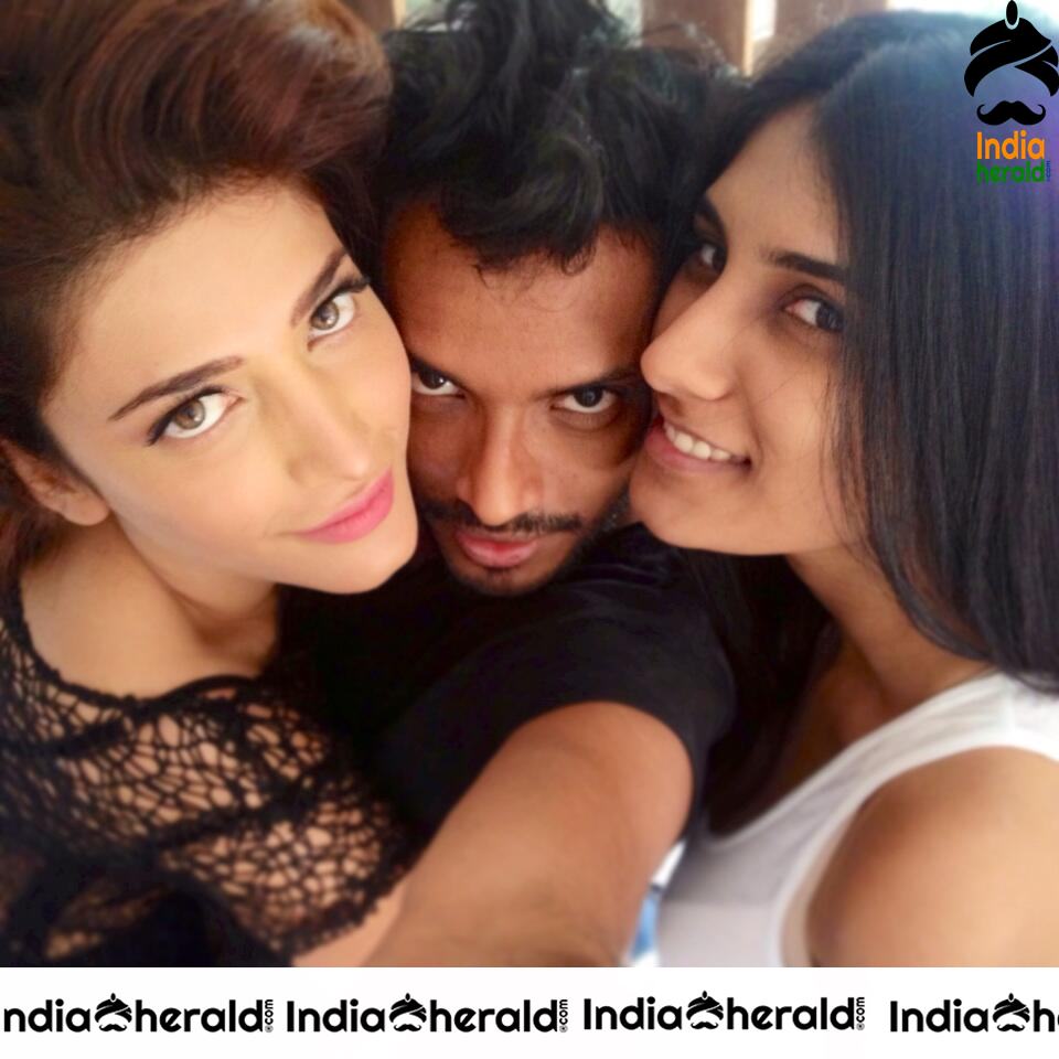 Rare Photos Collection of Shruti Haasan as her Birthday Special Set 3