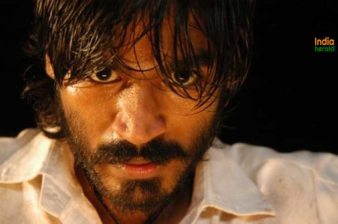 Rare Photos of 2006 Dhanush Gangster Drama Flick Pudhupettai Set 2