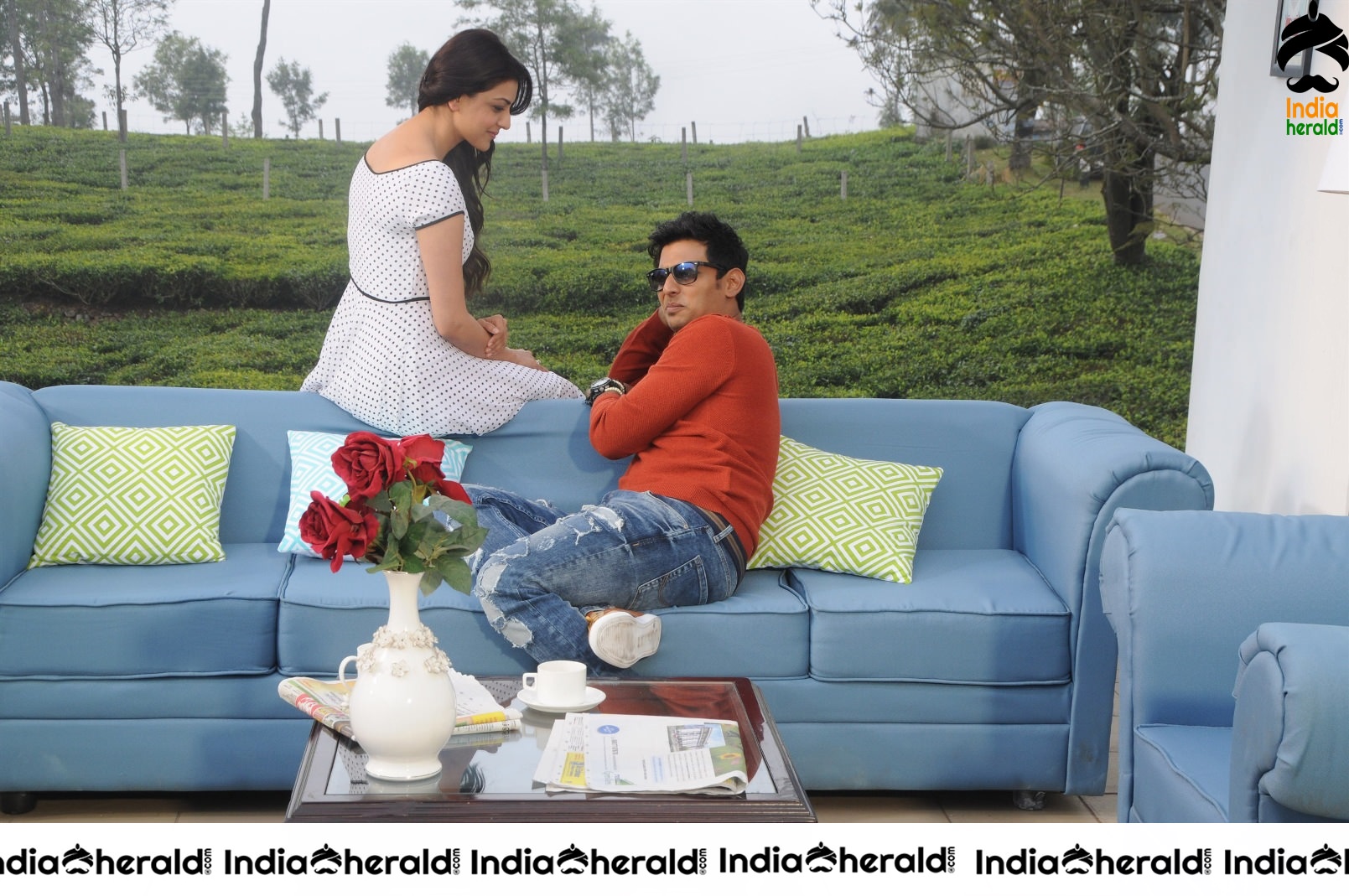 Rare Photos of Jiiva and Kajal Aggarwal in Kavalai Vendaam movie Set 1