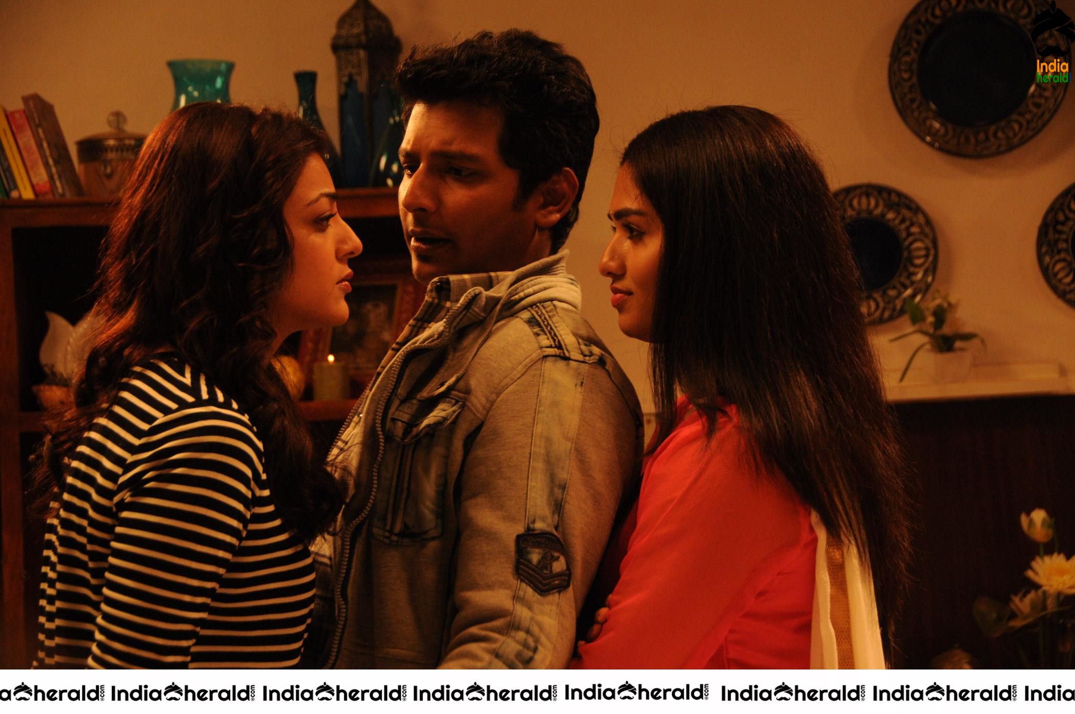 Rare Photos of Jiiva and Kajal Aggarwal in Kavalai Vendaam movie Set 3
