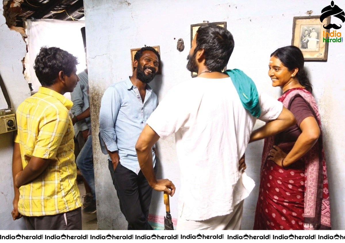 Rare Shooting Spot Stills of Asuran Movie