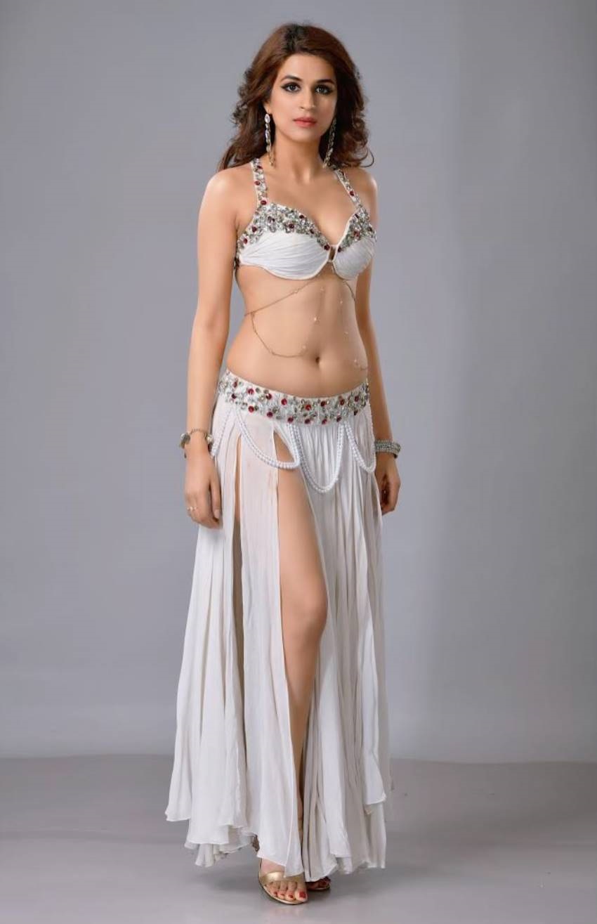 Rare Unseen Tempting Hot Photos Of Shraddha Das