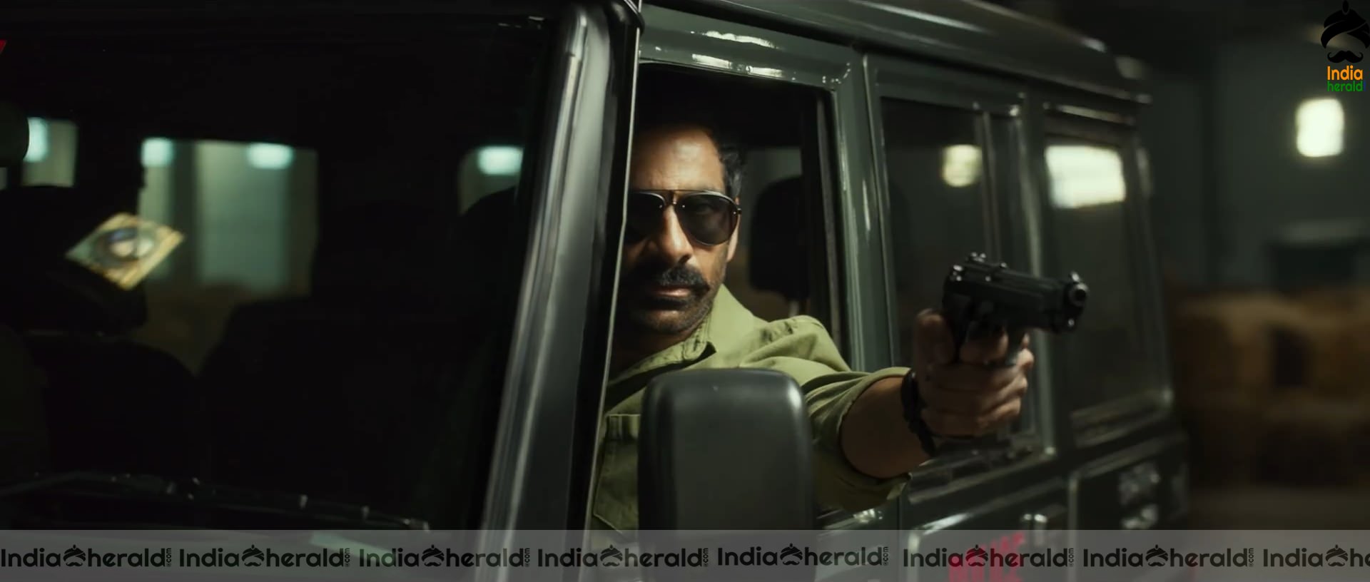 Ravi Teja and Shruti Haasan in Krack Teaser HD Stills Set 1