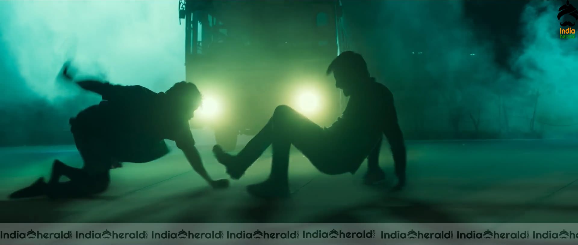 Ravi Teja and Shruti Haasan in Krack Teaser HD Stills Set 1