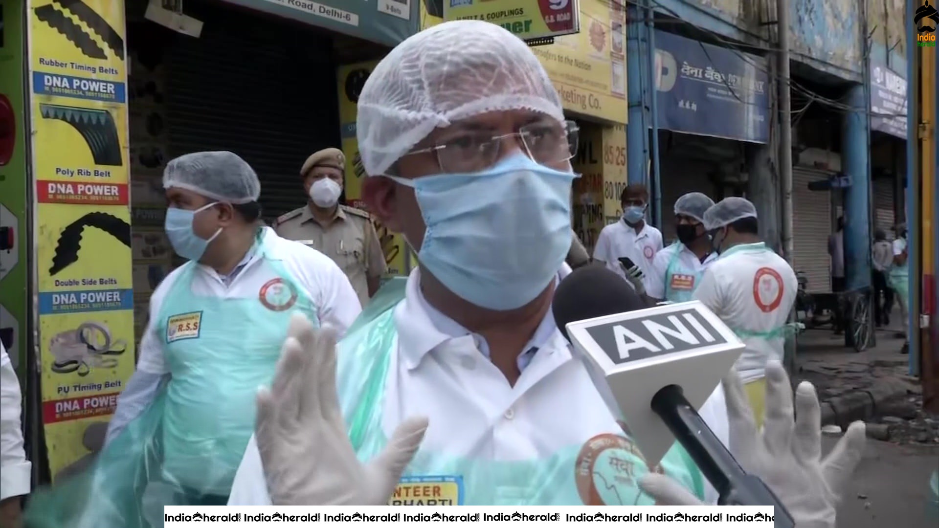 RSS workers distribute ration among workers due to Corona Virus pandemic