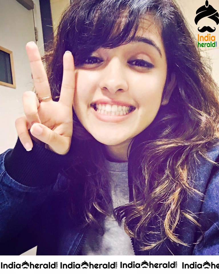Shirley Setia Cute Photos Collection Set 1