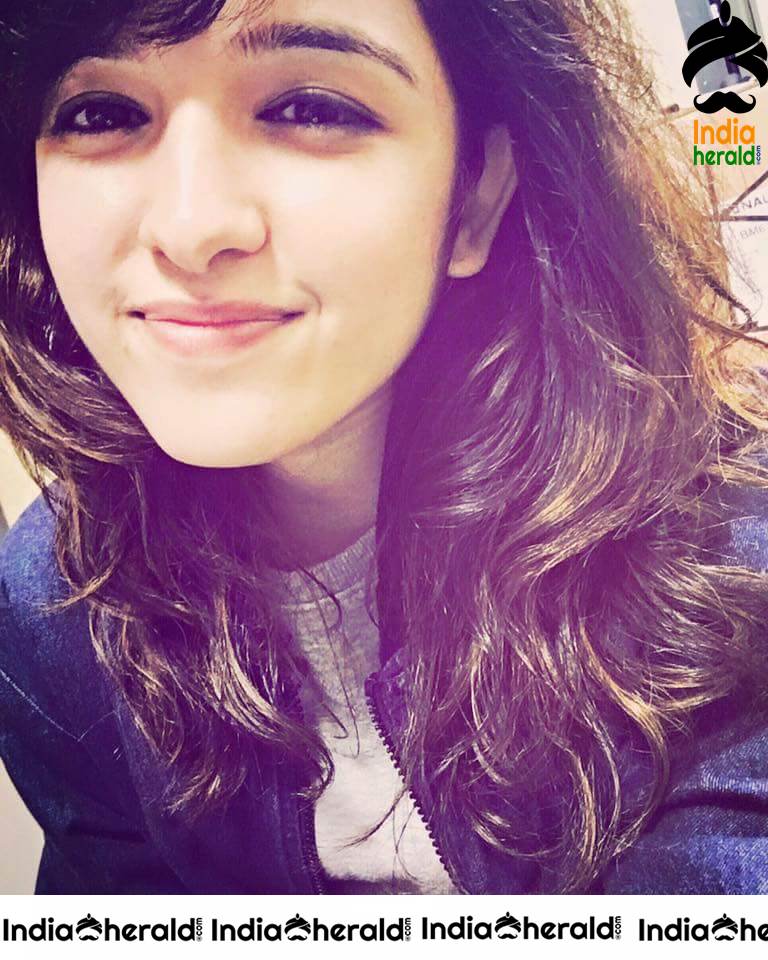 Shirley Setia Cute Photos Collection Set 1