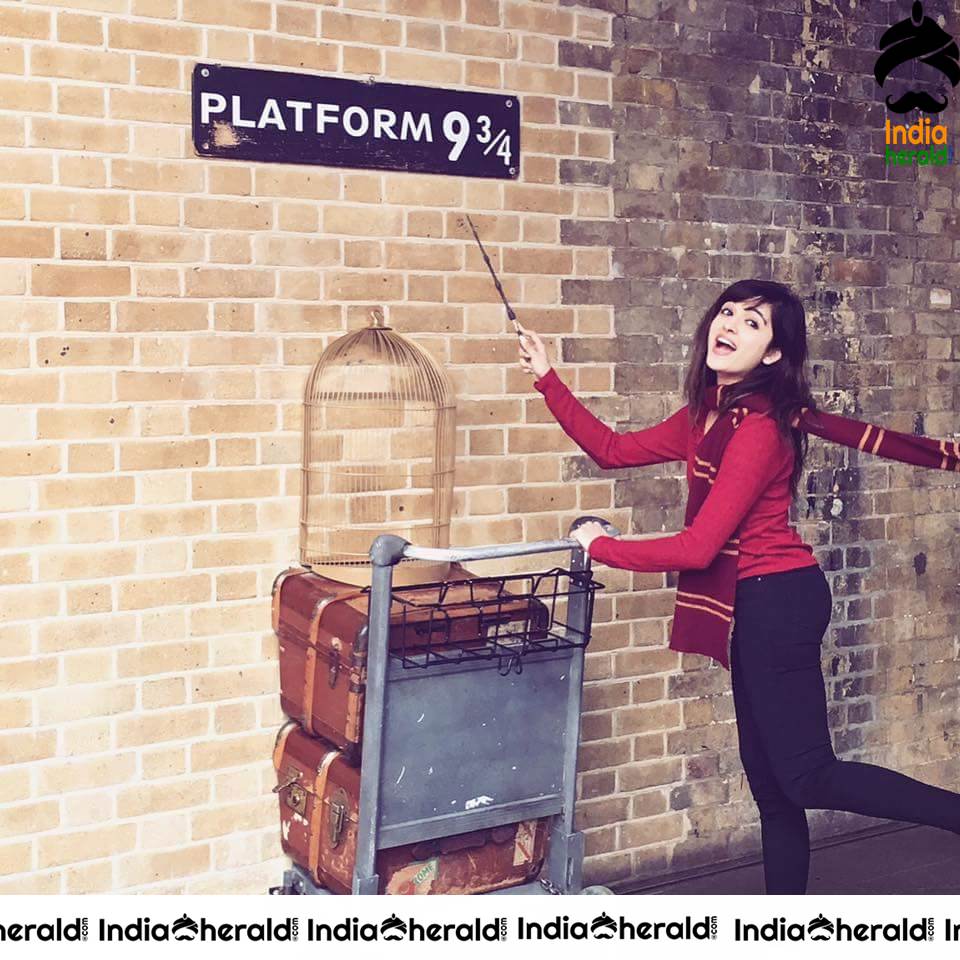 Shirley Setia Cute Photos Collection Set 1