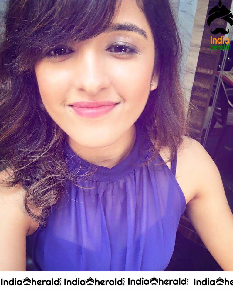 Shirley Setia Cute Photos Collection Set 1
