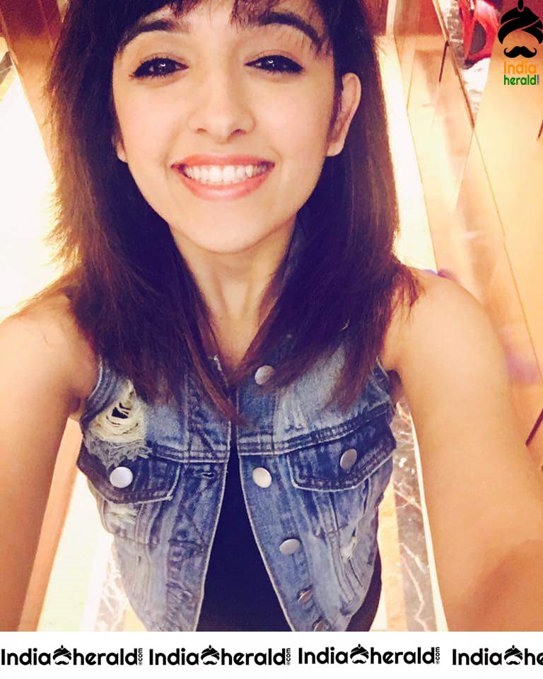 Shirley Setia Cute Photos Compilation Set 2