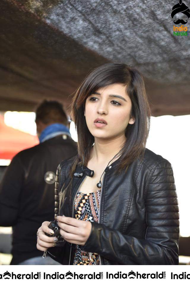 Shirley Setia Cute Photos Compilation Set 4