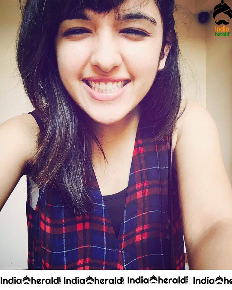 Shirley Setia Cute Photos Compilation Set 5