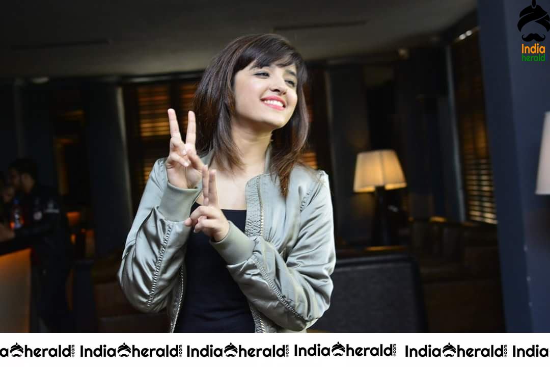 Shirley Setia Cute Photos Compilation Set 5