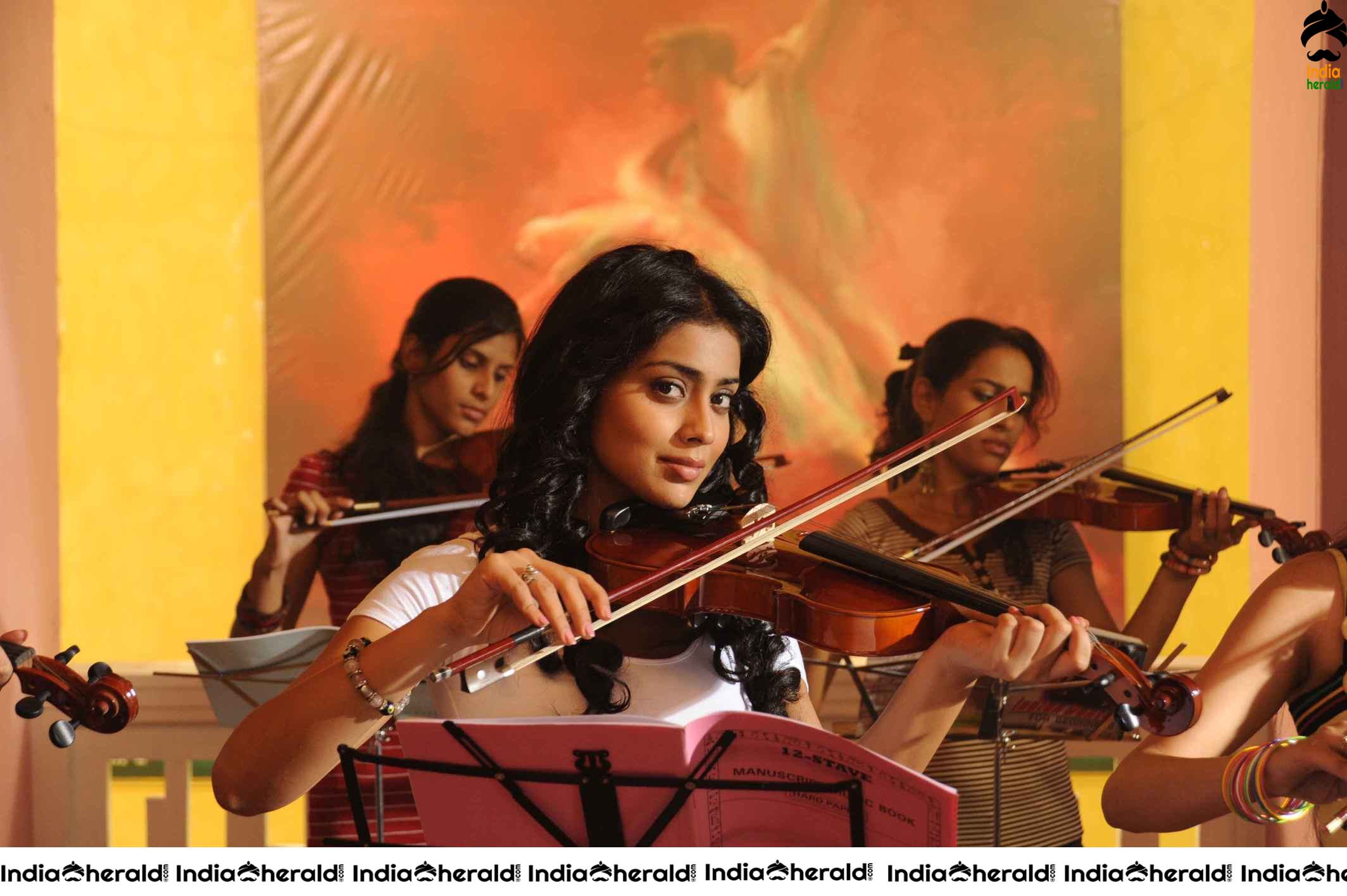 Shriya and Dhanush stills from Kutty Movie Set 1