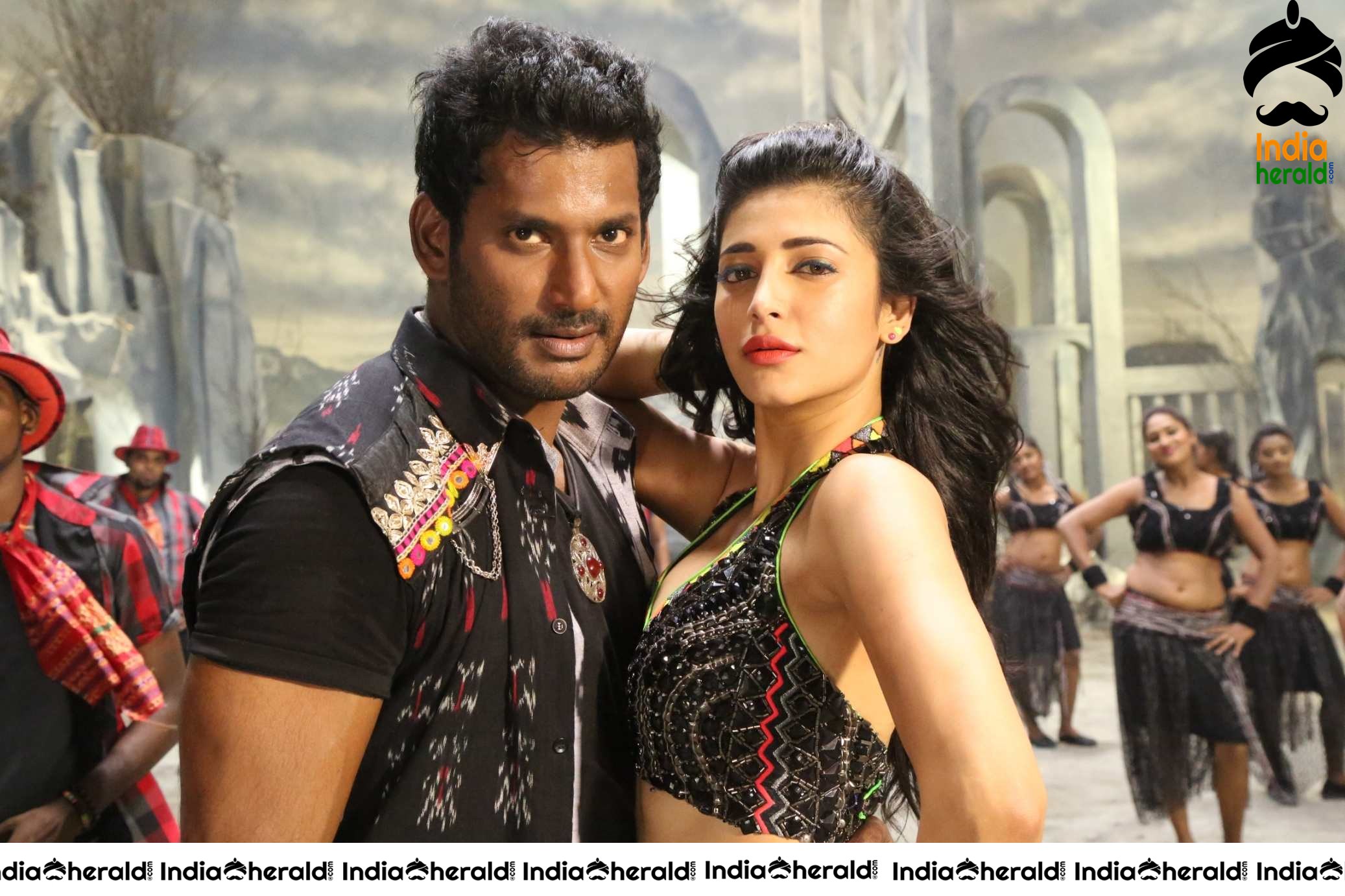 Shruti Haasan Hot Photos Collection Set 1