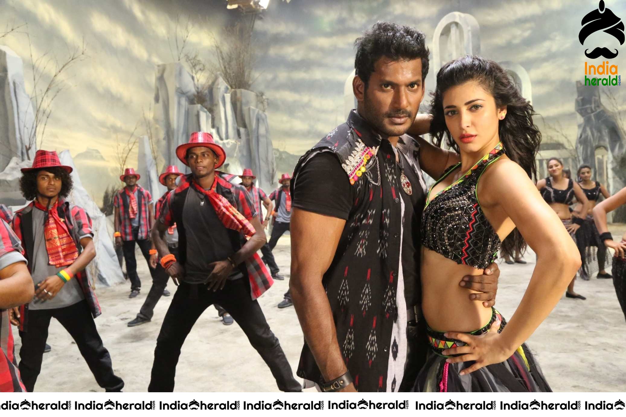 Shruti Haasan Hot Photos Collection Set 1