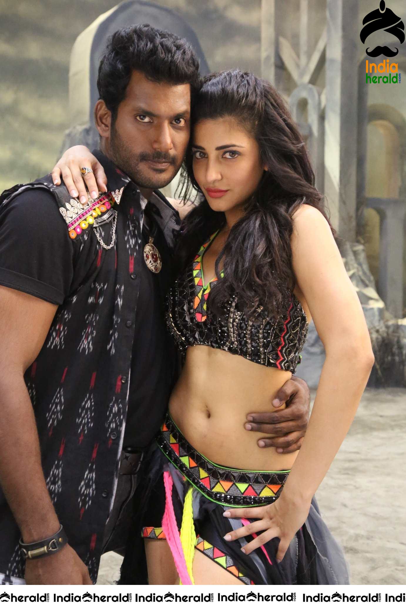 Shruti Haasan Hot Photos Collection Set 1