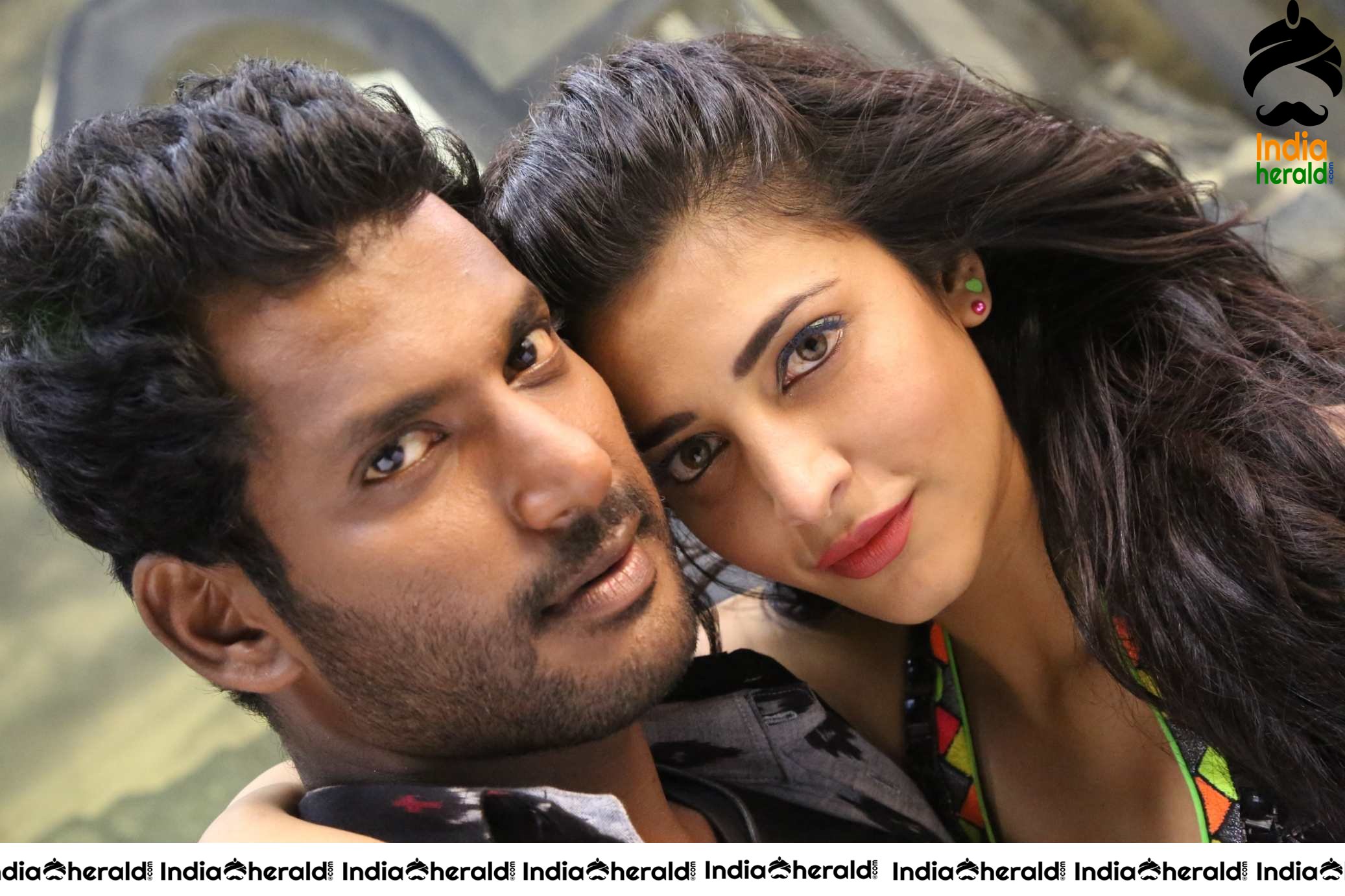 Shruti Haasan Hot Photos Collection Set 1