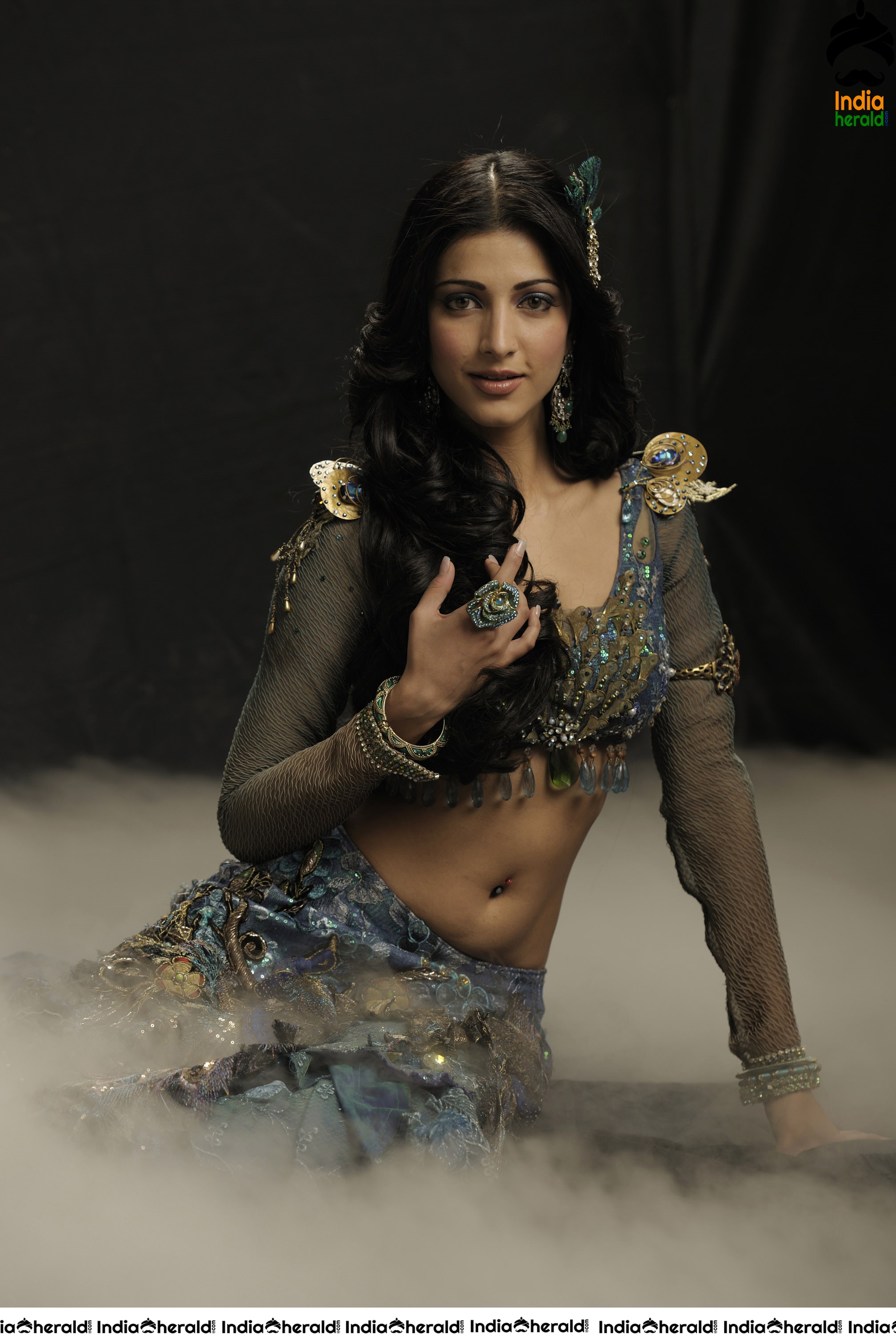 Shruti Haasan Hot Photos Collection Set 2