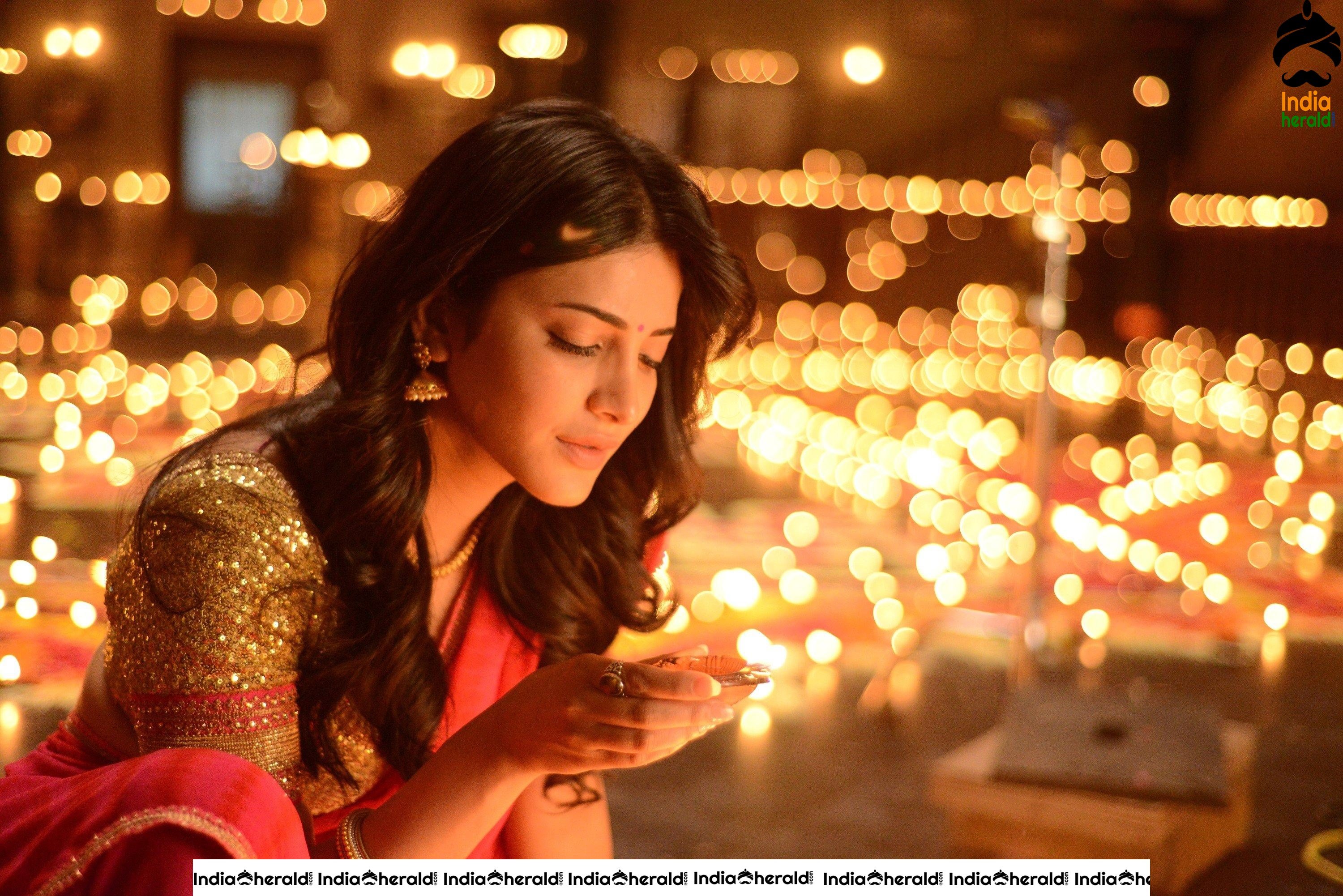 Shruti Haasan Hot Photos Collection Set 3