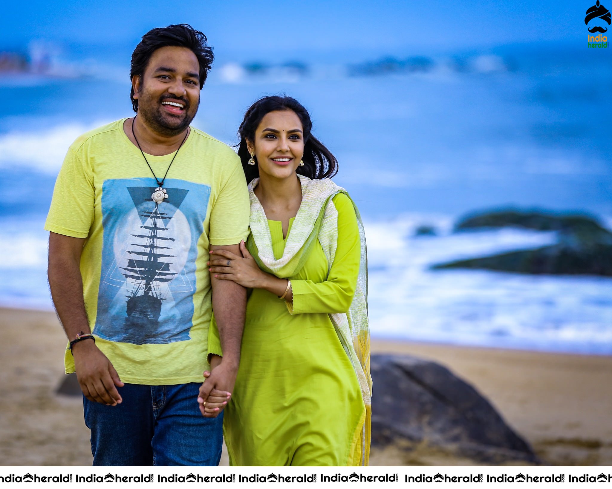 Siva and Priya Anand in Sumo Movie Stills